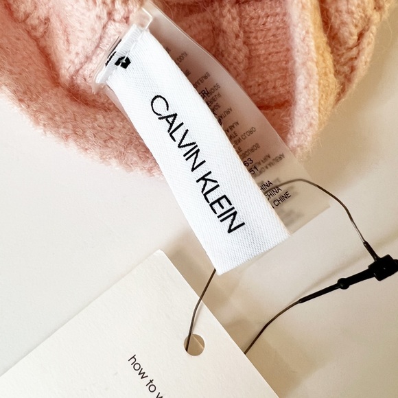 NWT Calvin Klein loop infinity pink knit scarf/wrap - Picture 5 of 10